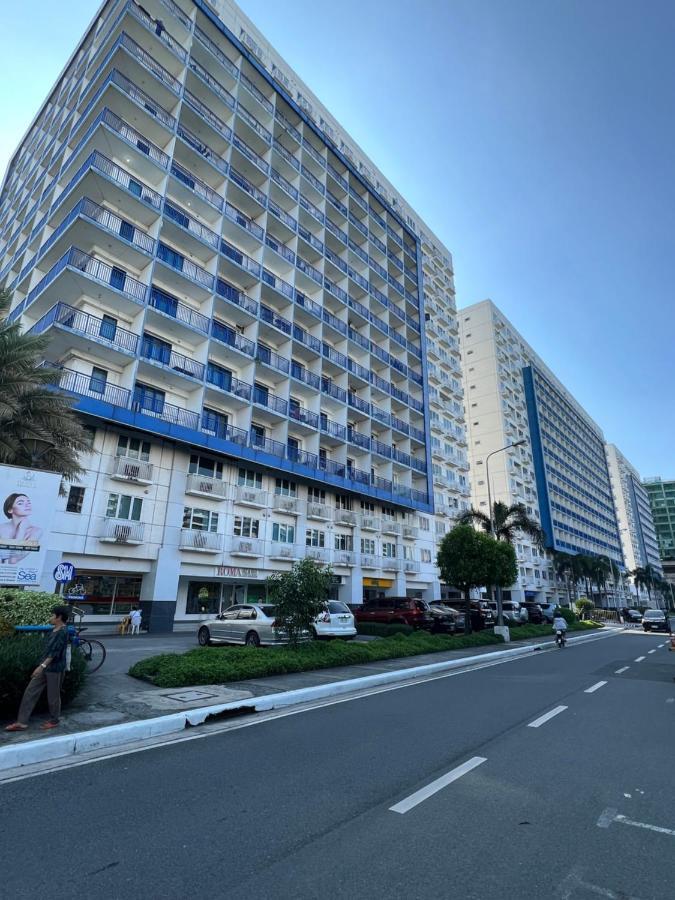 Sea Residences Moa - Paul Manila Exteriör bild